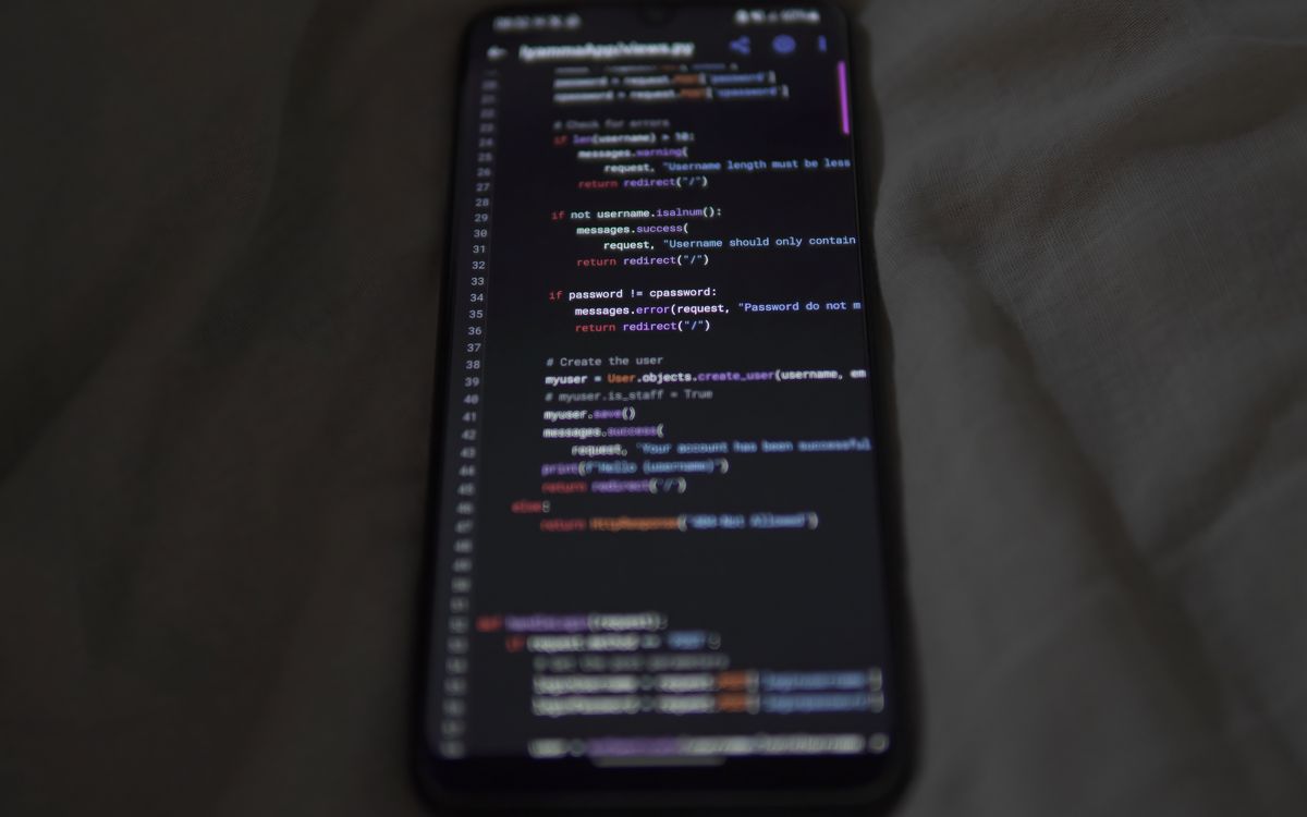 移动端应用开发：双端适配与版本维护